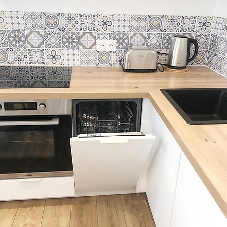 Le Petit Barbusse, Proche Centre Avec Netflix Apartment Reims Ngoại thất bức ảnh